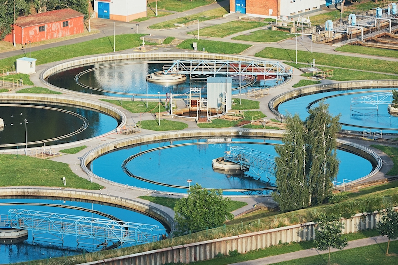 Coagulante en tratamientos de aguas negras efluentes industriales